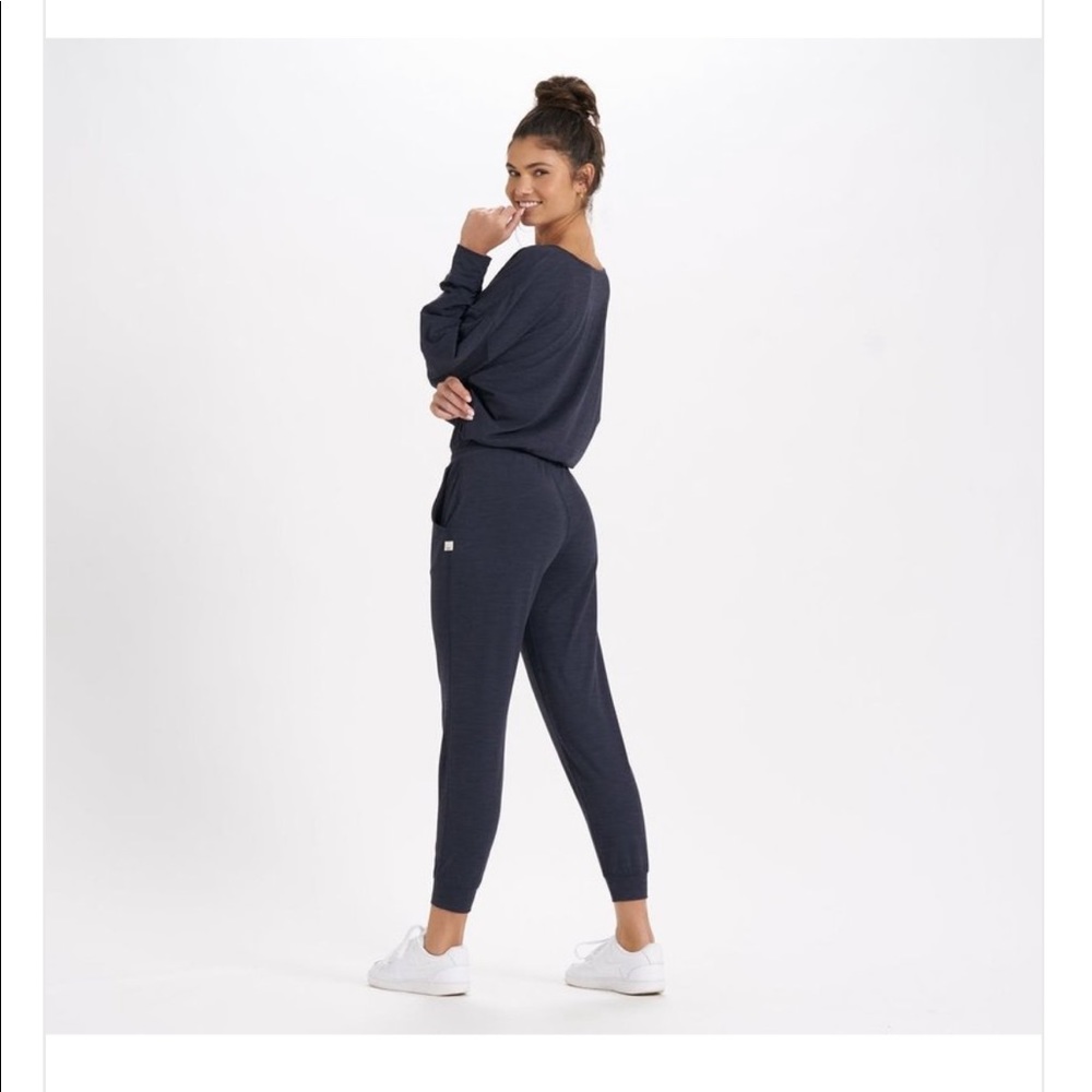 Vuori Lux Long-Sleeve Romper sz S in Midnight Heather
